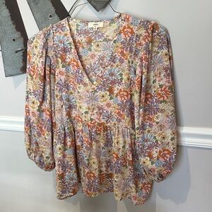 Entro Floral V-Neck Blouse in Multicolor